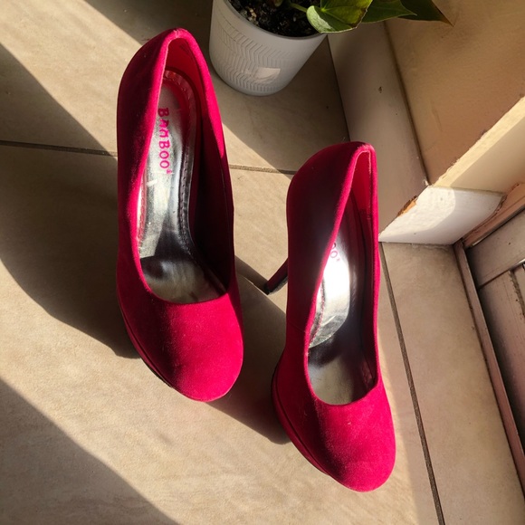 Dark Pink Pumps 🔥 - Picture 2 of 6